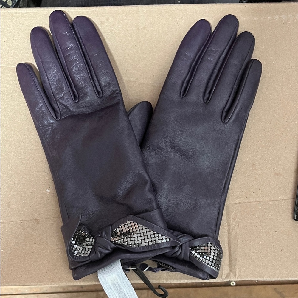 Danier Purple Leather Gloves with Bow Detail